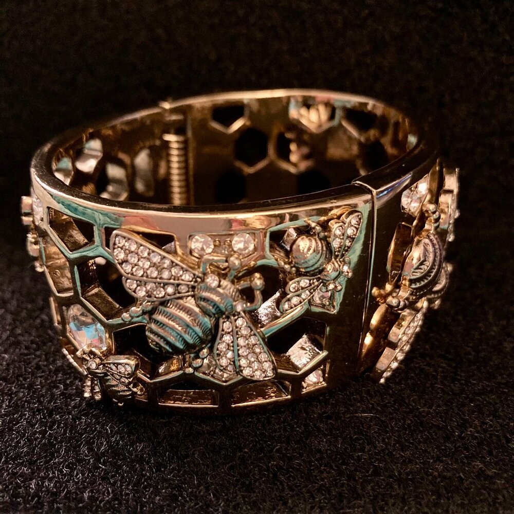 NWOT, Honeycomb Bee & Stones, Hinged Bracelet
